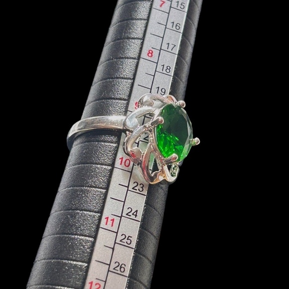 925 Silver Plate Dinner Ring Cocktail Ornate Faux Zircon Emerald Green NEW - Picture 8 of 10